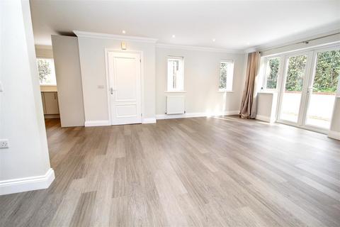 undefined, Uplands Mews, 36 Birchwood Court