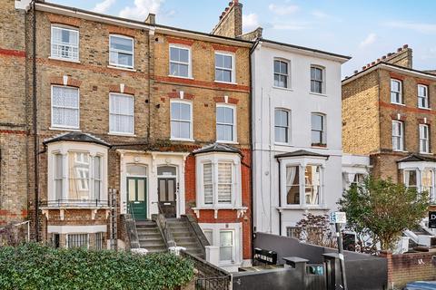 1 bedroom flat for sale, Colvestone Crescent, London, E8
