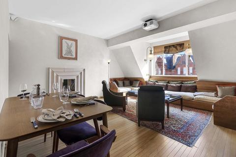2 bedroom flat to rent, Pont Street, London