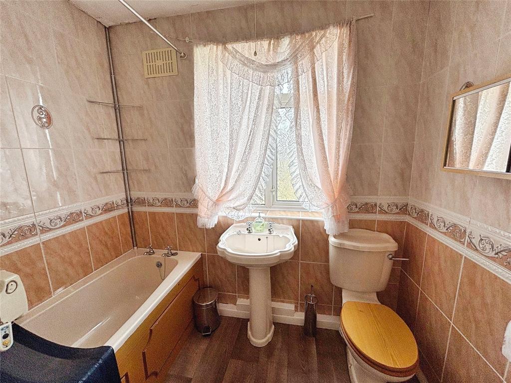 Bathroom/Wc