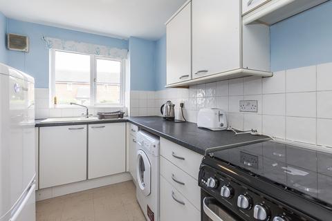 1 bedroom flat to rent, Greenacre Gardens, Walthamstow, London, E17