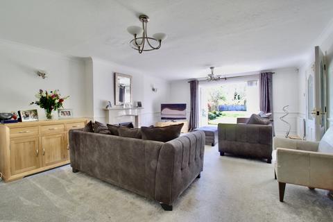 5 bedroom detached house for sale, Wyatts Green Road, Brentwood CM15