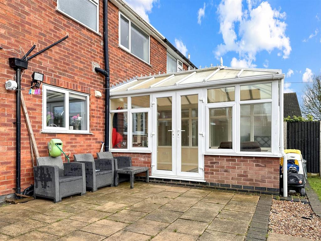 Conservatory & Paved Seating Area 659