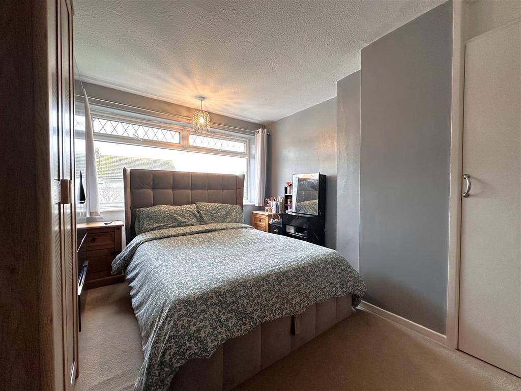 Master Bedroom 558