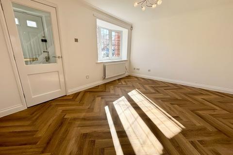 3 bedroom semi-detached house to rent, Hilltop Road, Durham, DH7