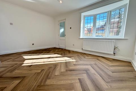 3 bedroom semi-detached house to rent, Hilltop Road, Durham, DH7