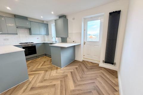 3 bedroom semi-detached house to rent, Hilltop Road, Durham, DH7
