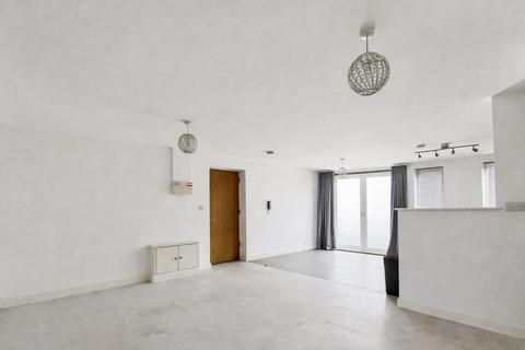 2 bedroom flat for sale, North Lane, Aldershot, GU12