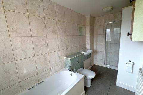 2 bedroom flat for sale, North Lane, Aldershot, GU12