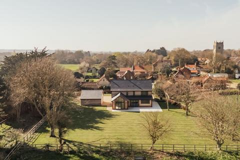 undefined, Experience Life by the Coast and Meadow Views in Holme-next-the-Sea