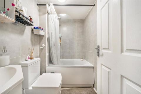 1 bedroom flat for sale, Sussex Way, LONDON N7