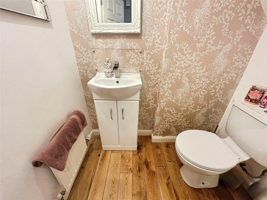 Cloakroom/Wc
