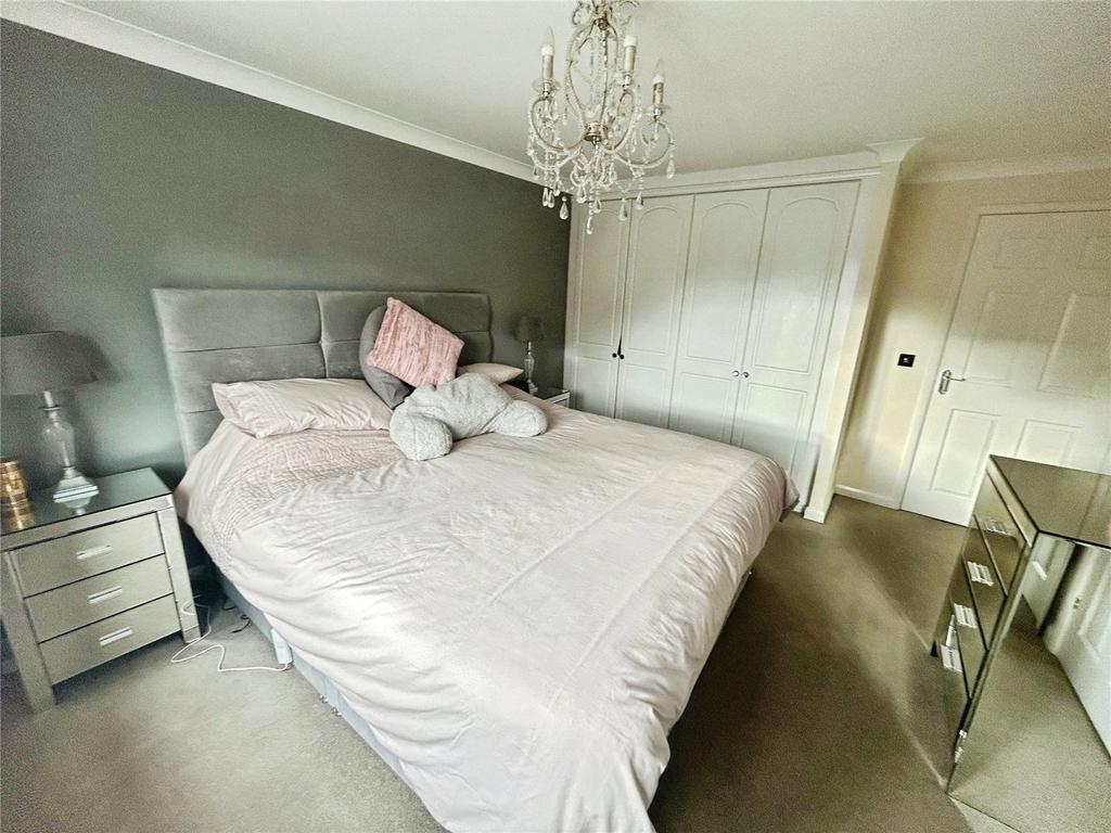 Main Bedroom