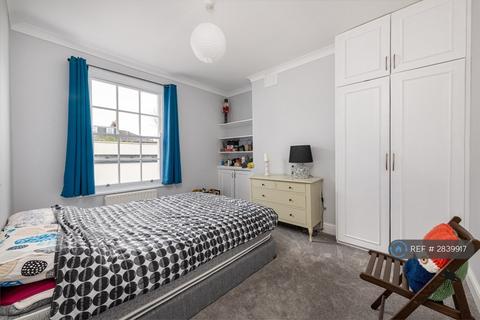 2 bedroom flat to rent, Balham Grove, London, SW12