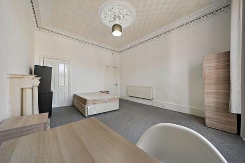 3 bedroom flat for sale, 350 Allison Street, Flat 2/2, Queen’s Park, Glasgow, G42 8HN