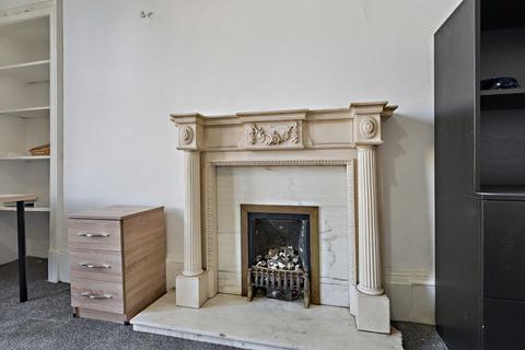 3 bedroom flat for sale, 350 Allison Street, Flat 2/2, Queen’s Park, Glasgow, G42 8HN