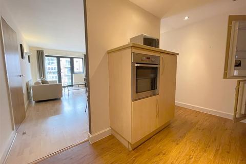 1 bedroom apartment to rent, Watermarque, 100 Browning Street