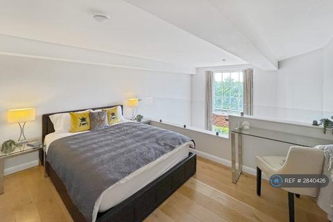 undefined, Mcdonald Road, Edinburgh, EH7