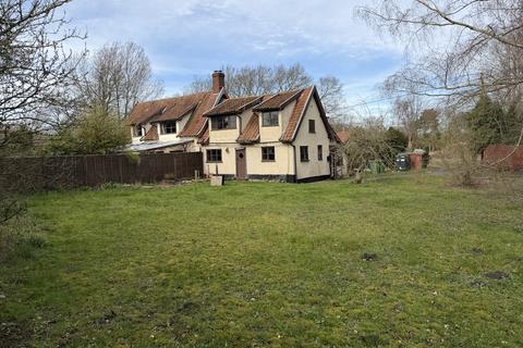 Appletree Cottage, Hargham Road, Attleborough, Norfolk NR17 1AZ