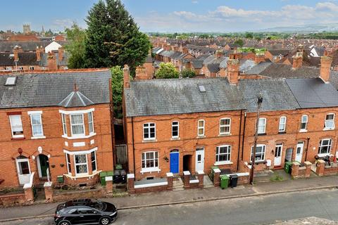 3 bedroom terraced house to rent, Queens Road, Evesham, WR11