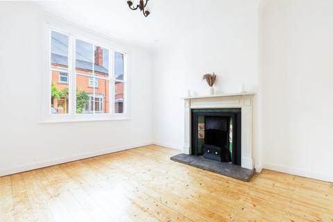 3 bedroom terraced house to rent, Queens Road, Evesham, WR11