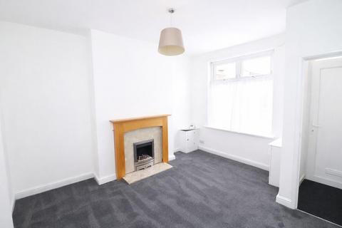 2 bedroom detached house to rent, Hobart Street, Bolton, BL1 3PY
