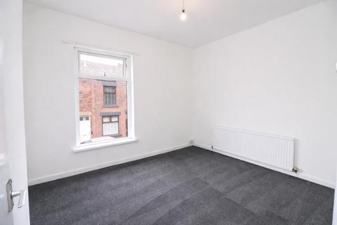 2 bedroom detached house to rent, Hobart Street, Bolton, BL1 3PY