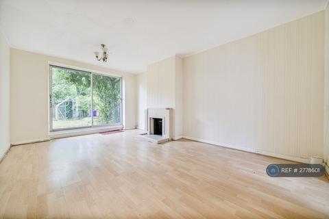3 bedroom flat to rent, Harlesden, London, NW10