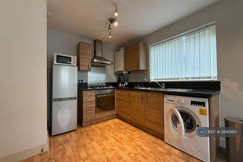 2 bedroom flat to rent, The Trinity, Bolton, BL3
