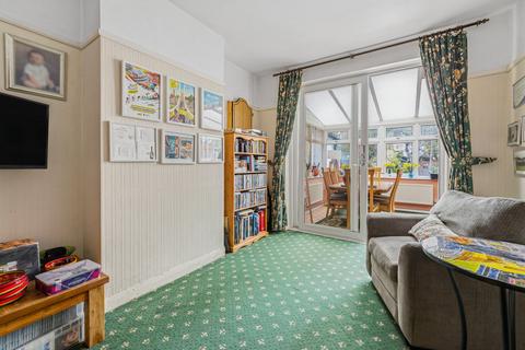 undefined, Gordon Close, Staines-upon-Thames, TW18