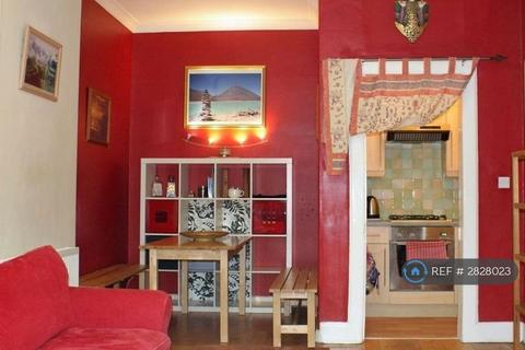 1 bedroom flat to rent, Broughton Road, Edinburgh, EH7