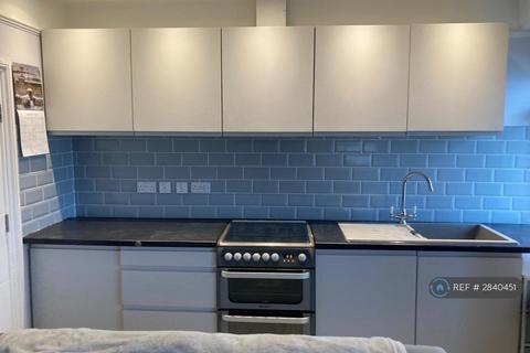 2 bedroom flat to rent, Berry Head Road, Brixham, TQ5