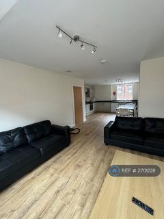 6 bedroom flat to rent, Bells Square, Sheffield, S1