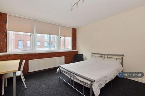 6 bedroom flat to rent, Bells Square, Sheffield, S1