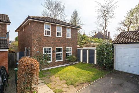 4 bedroom detached house for sale, Darnley Park, Weybridge KT13