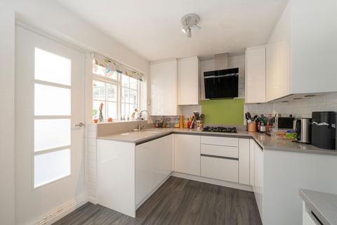 4 bedroom detached house for sale, Darnley Park, Weybridge KT13