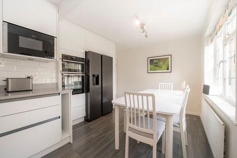 4 bedroom detached house for sale, Darnley Park, Weybridge KT13