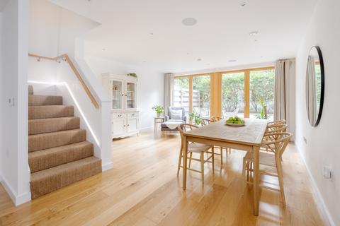Compton Avenue, London, N1