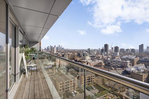 undefined, Commercial Road, Aldgate East, E1