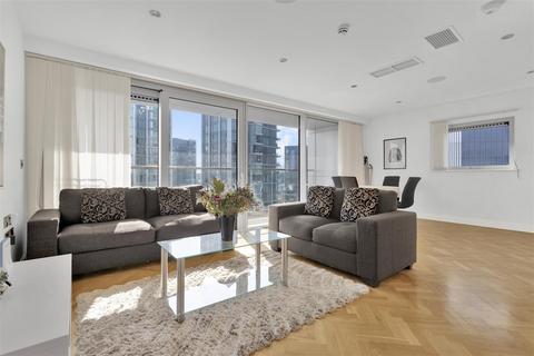 undefined, Commercial Road, Aldgate East, E1