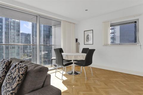 undefined, Commercial Road, Aldgate East, E1
