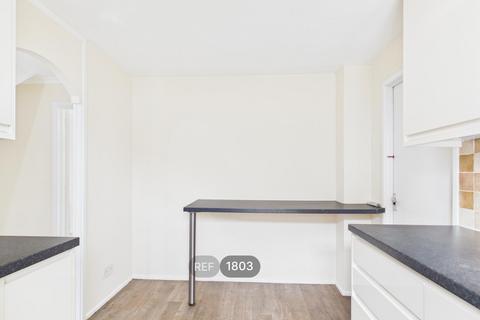 3 bedroom property to rent, 23, Hereward Close, Colchester, CO7 9SB