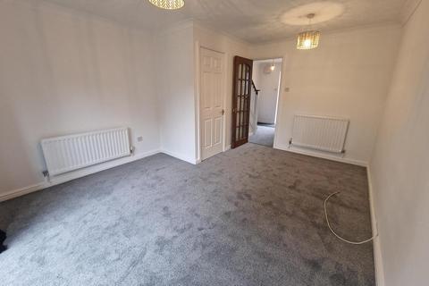 2 bedroom terraced house to rent, Morris Gardens, Ampthill, MK45