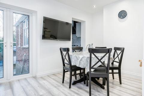 undefined, Preston Gardens, Luton