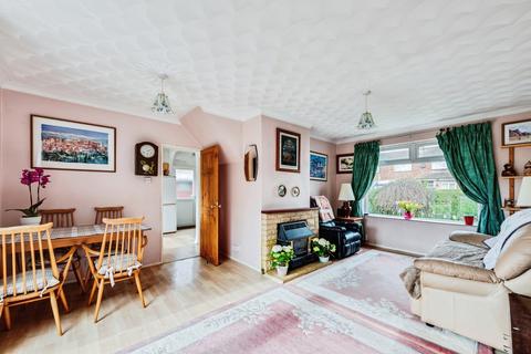 3 bedroom end of terrace house for sale, Gresham Close, Swindon, Wiltshire, SN3