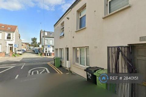 2 bedroom flat to rent, Colina Mews, London, N15