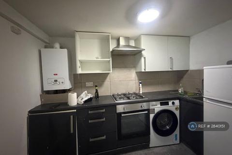 2 bedroom flat to rent, Colina Mews, London, N15