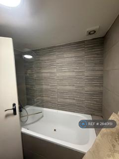 2 bedroom flat to rent, Colina Mews, London, N15
