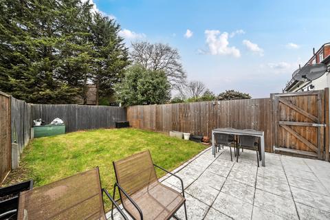 2 bedroom flat for sale, Somerset Avenue, London, SW20