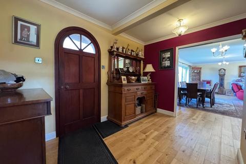 undefined, Ffosyffin, Aberaeron, SA46